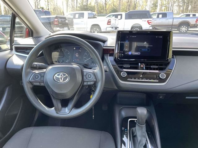 Used 2025 Toyota Corolla LE FWD image 14
