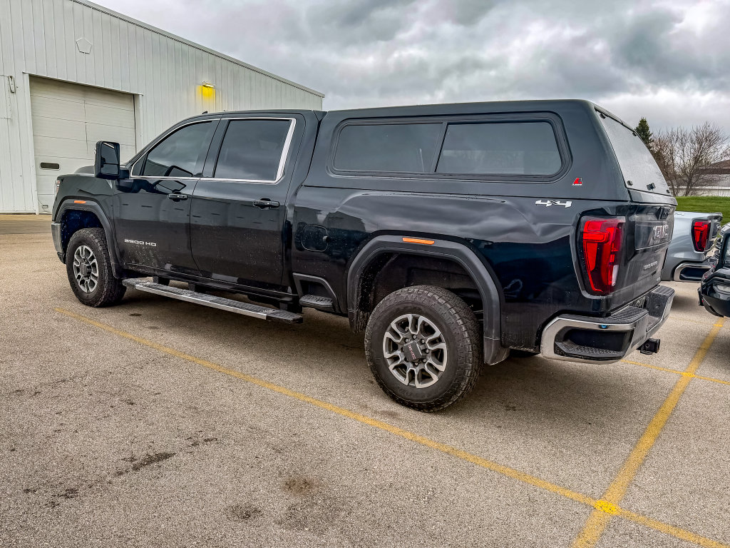 Used 2022 GMC Sierra 3500 SLE w/ SLE Convenience Package AWD/4WD image 4