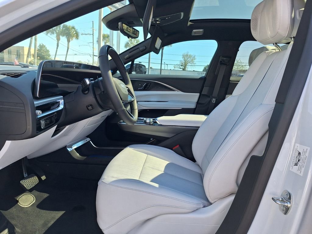 New 2026 Cadillac Lyriq Premium Sport w/ LPO, ONYX Package image 12