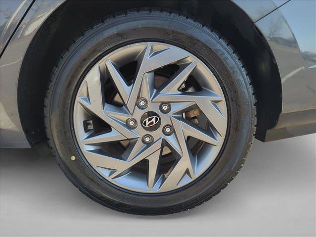 Used 2024 Hyundai Elantra SEL image 23