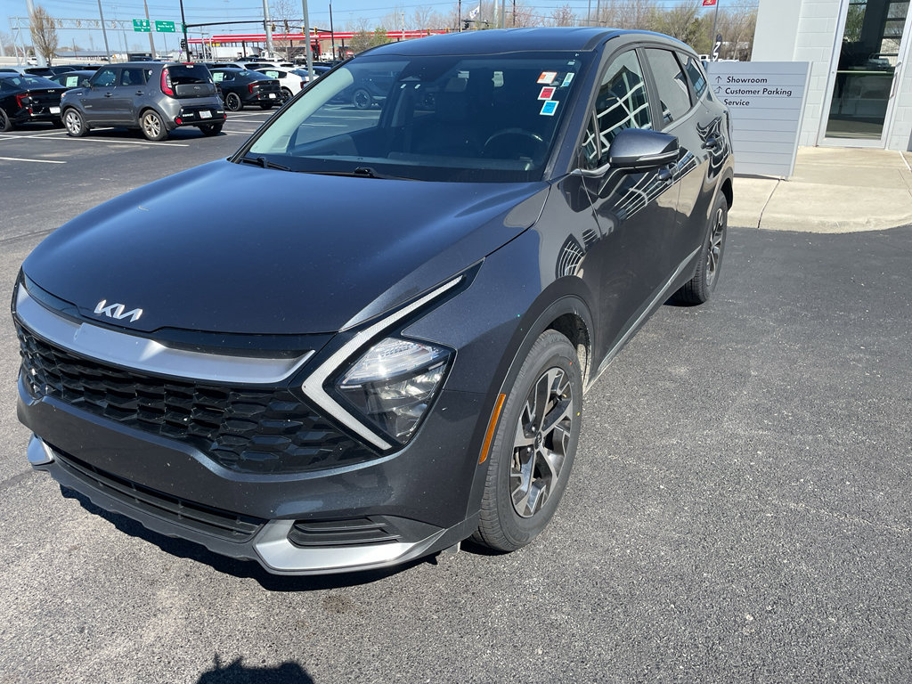 Used 2023 Kia Sportage EX FWD image 2