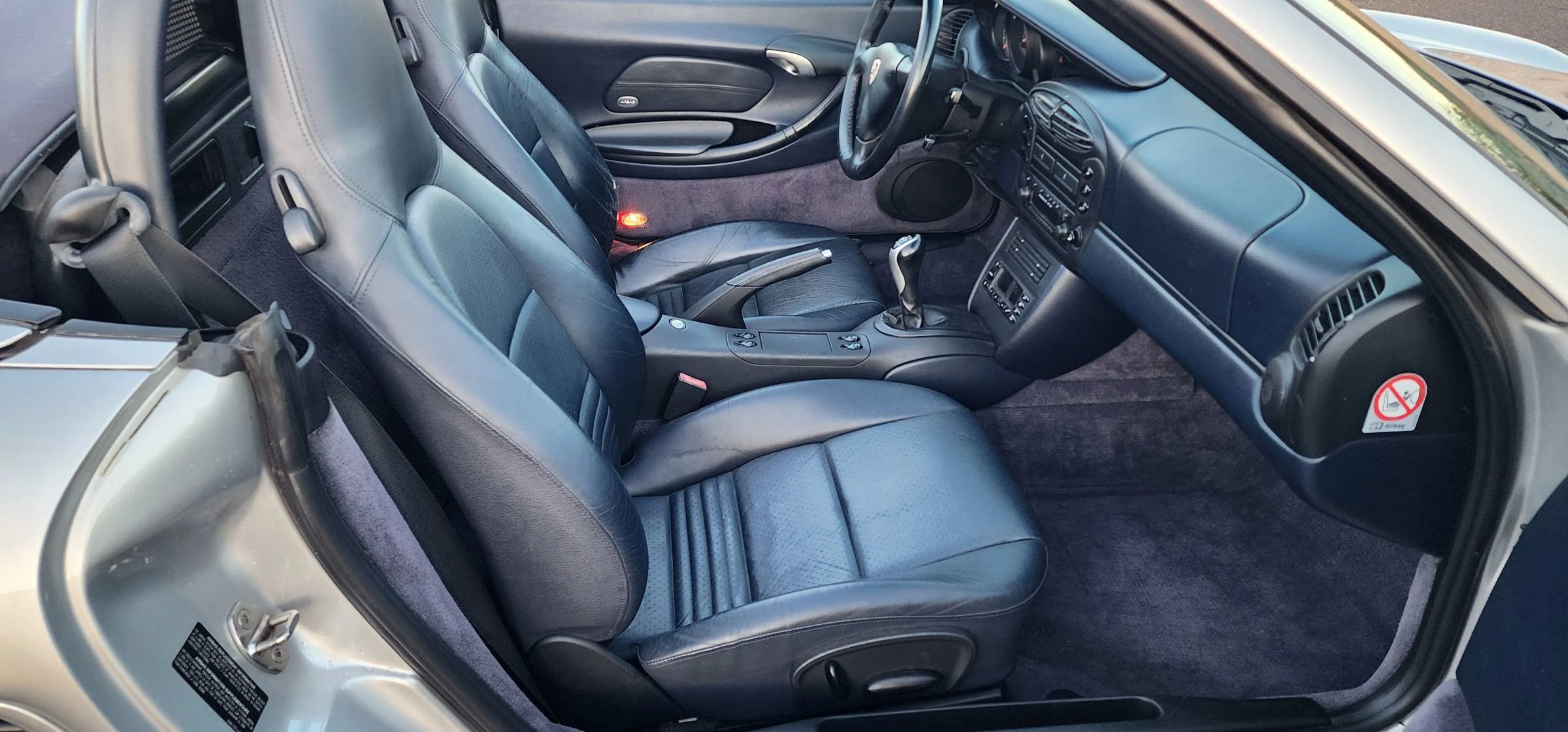 Used 2001 Porsche Boxster RWD image 16