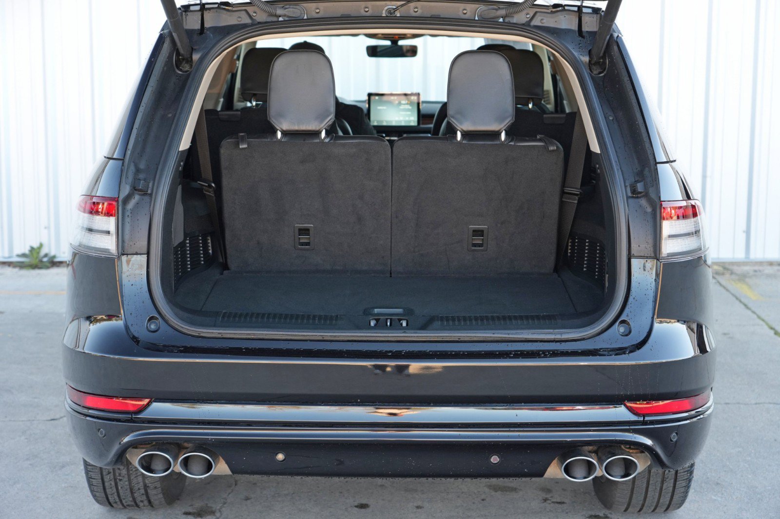 Used 2023 Lincoln Aviator Grand Touring w/ Equipment Group 301A image 10