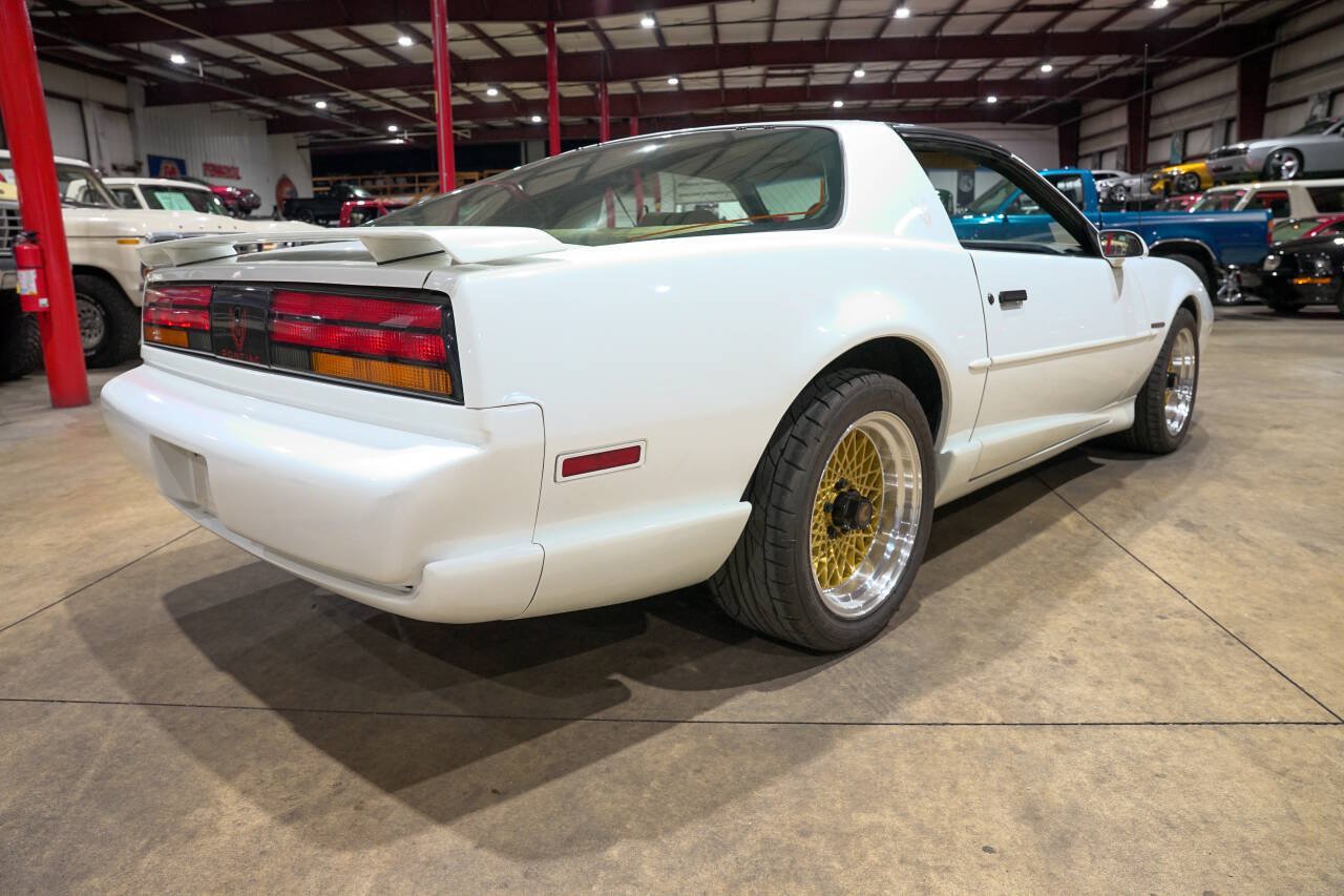 Used 1992 Pontiac Firebird Formula RWD image 8