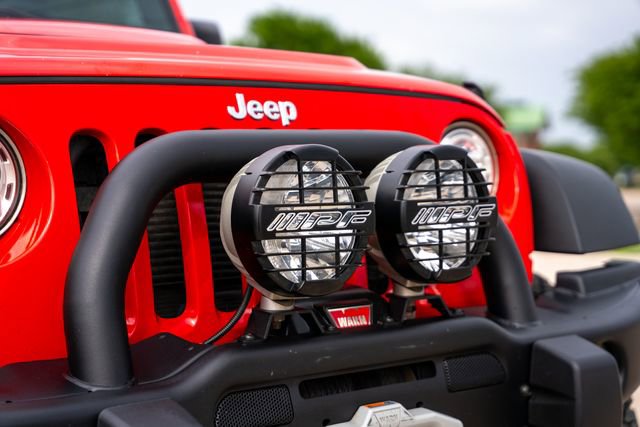 Used 2017 Jeep Wrangler Unlimited Rubicon w/ Connectivity Group AWD/4WD image 17