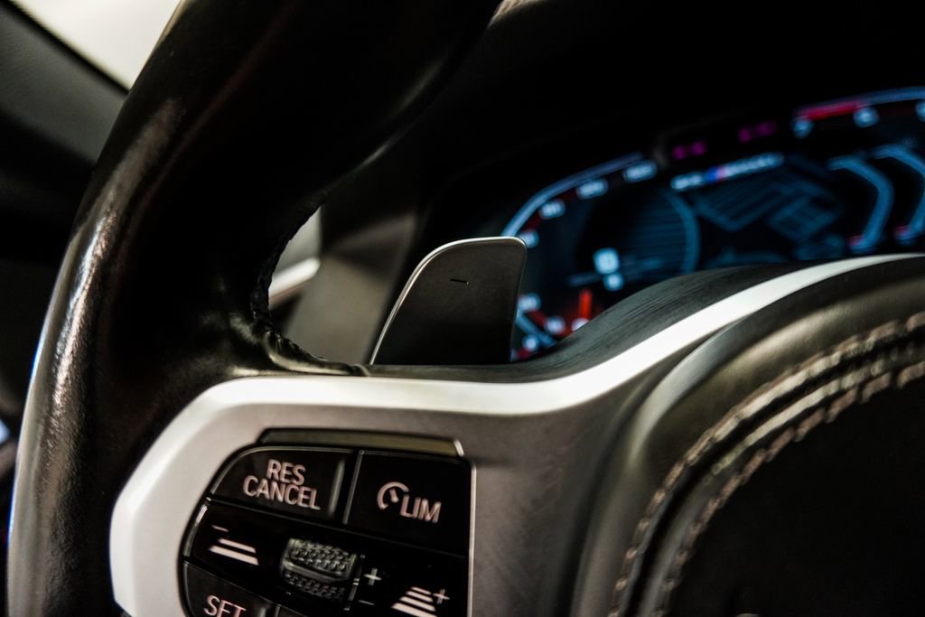 Used 2021 BMW X6 M50i w/ Executive Package image 21