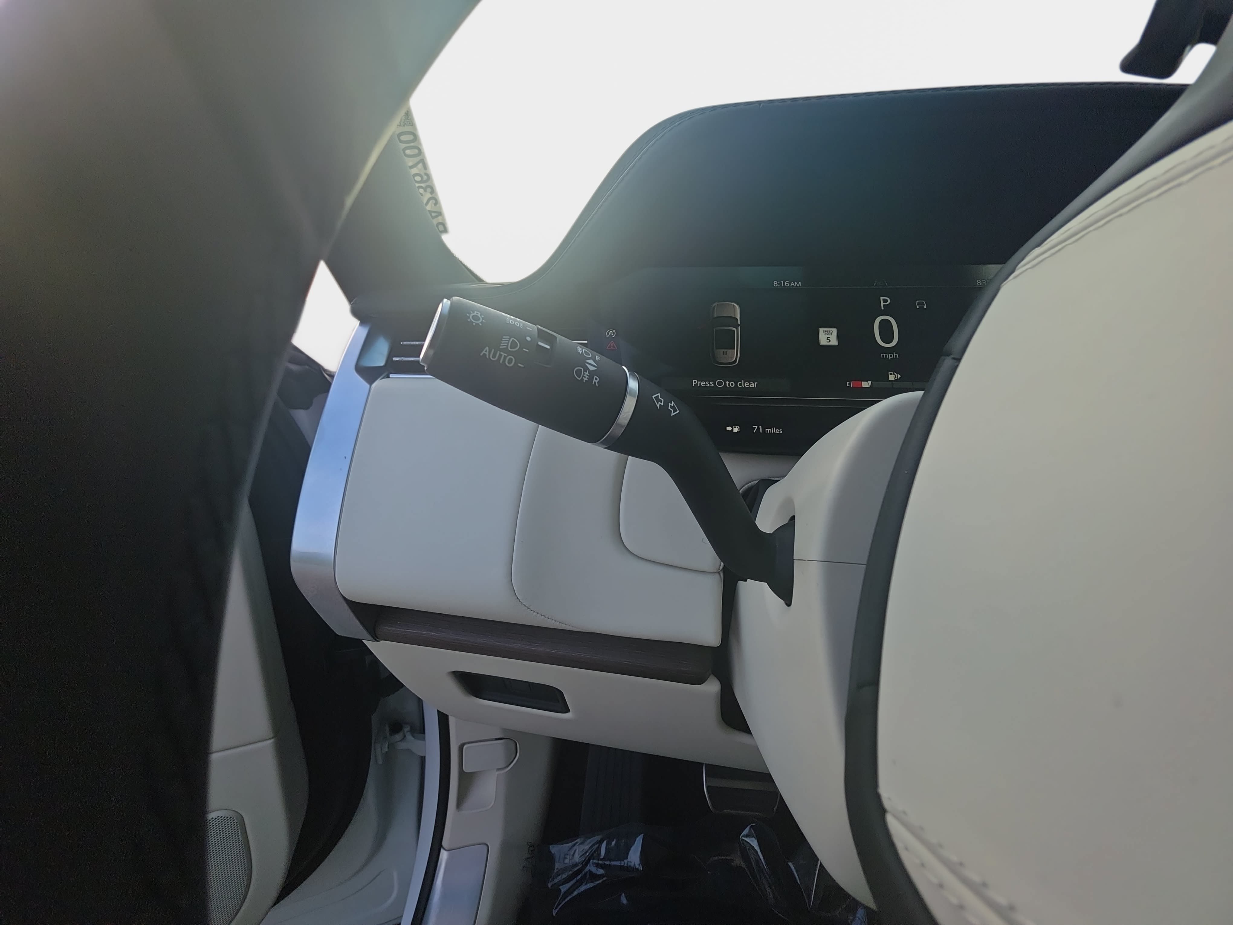 Certified 2024 Land Rover Range Rover SE AWD/4WD image 27