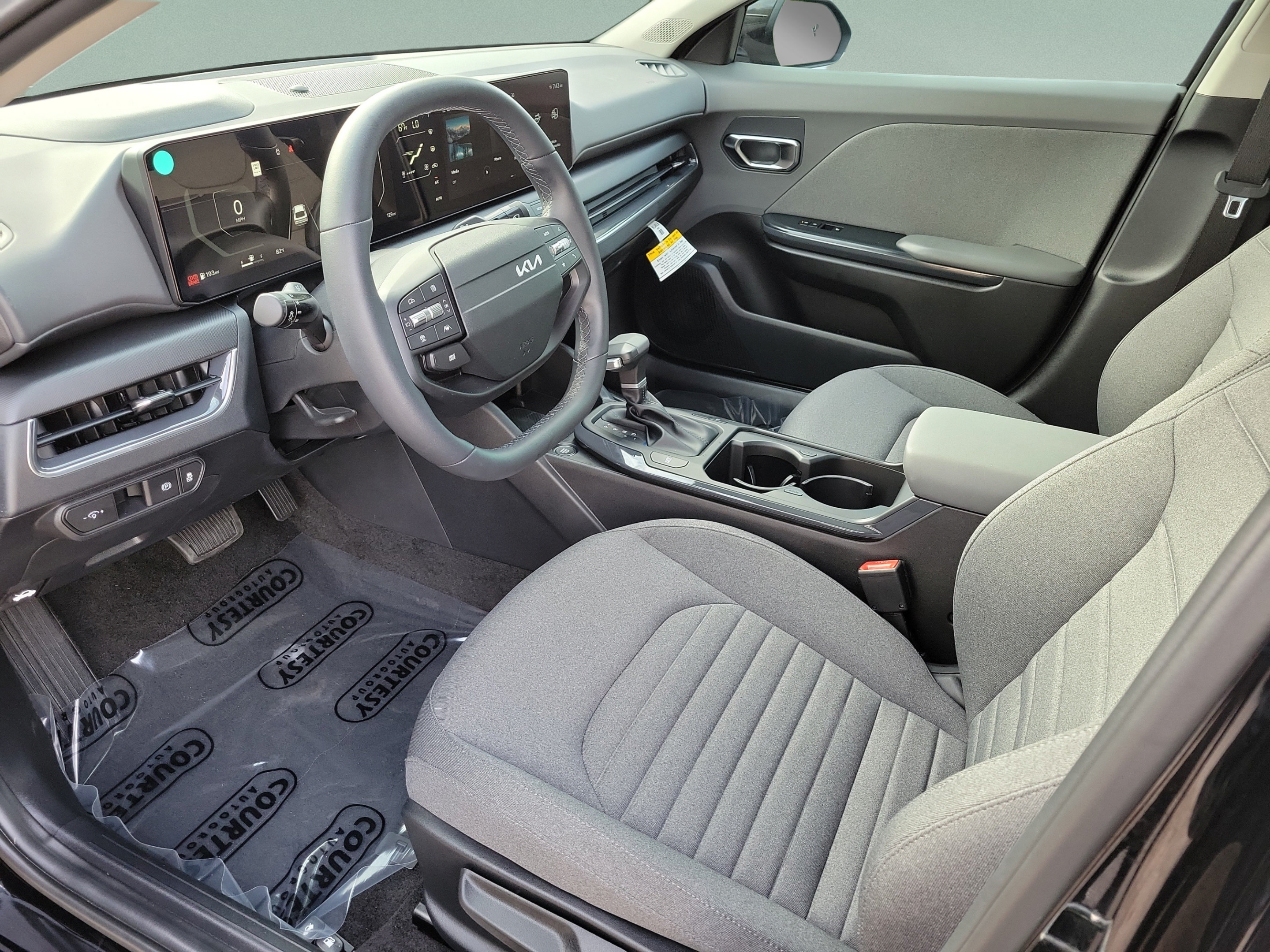 Certified 2025 Kia K4 EX FWD image 18