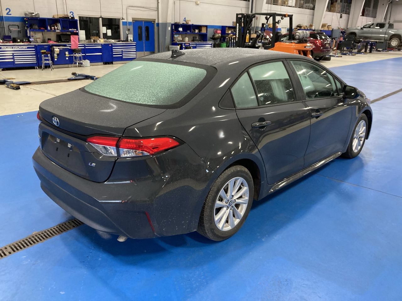 Used 2023 Toyota Corolla LE w/ LE Convenience Package FWD image 7