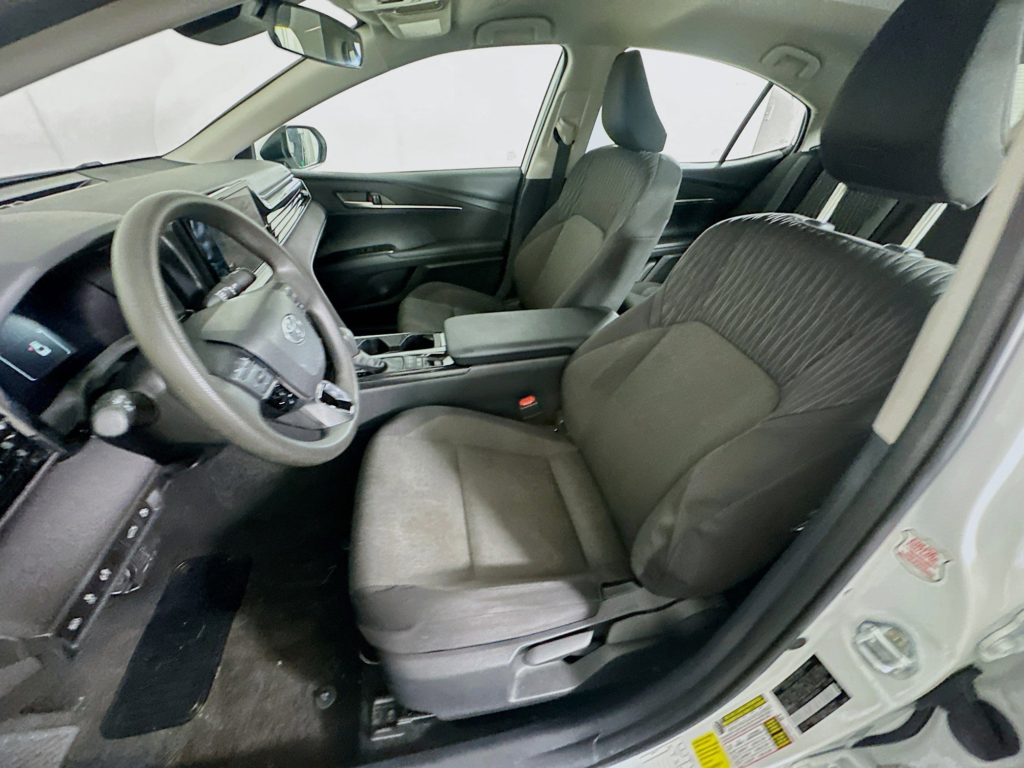 Used 2025 Toyota Camry LE image 13