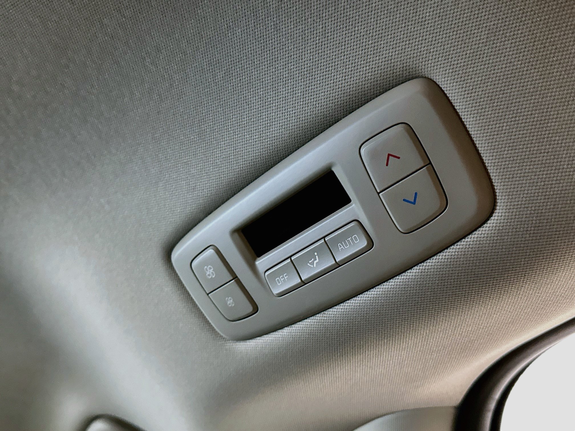 Used 2026 Kia Carnival FWD image 28