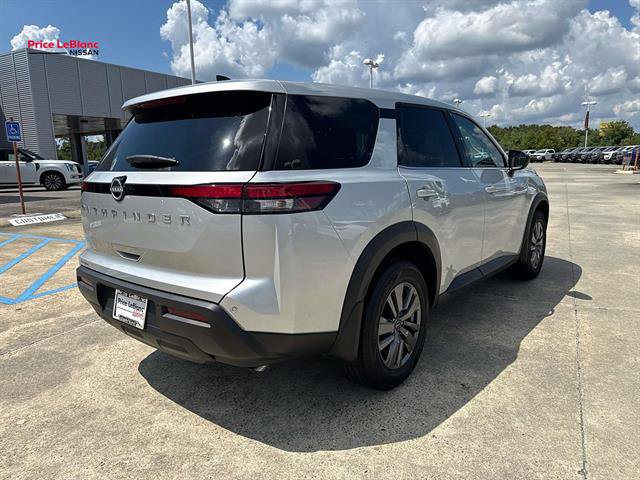 Certified 2025 Nissan Pathfinder S FWD image 7