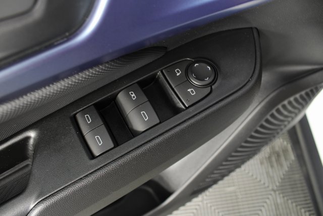 Used 2024 Chevrolet Equinox EV LT image 16