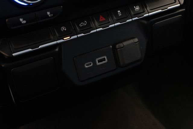 Used 2022 Chevrolet Silverado 1500 LT AWD/4WD image 28