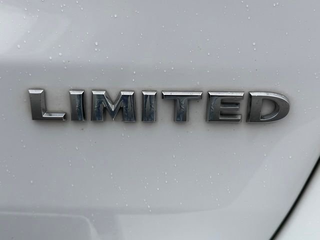 Used 2022 Jeep Grand Cherokee Limited image 20