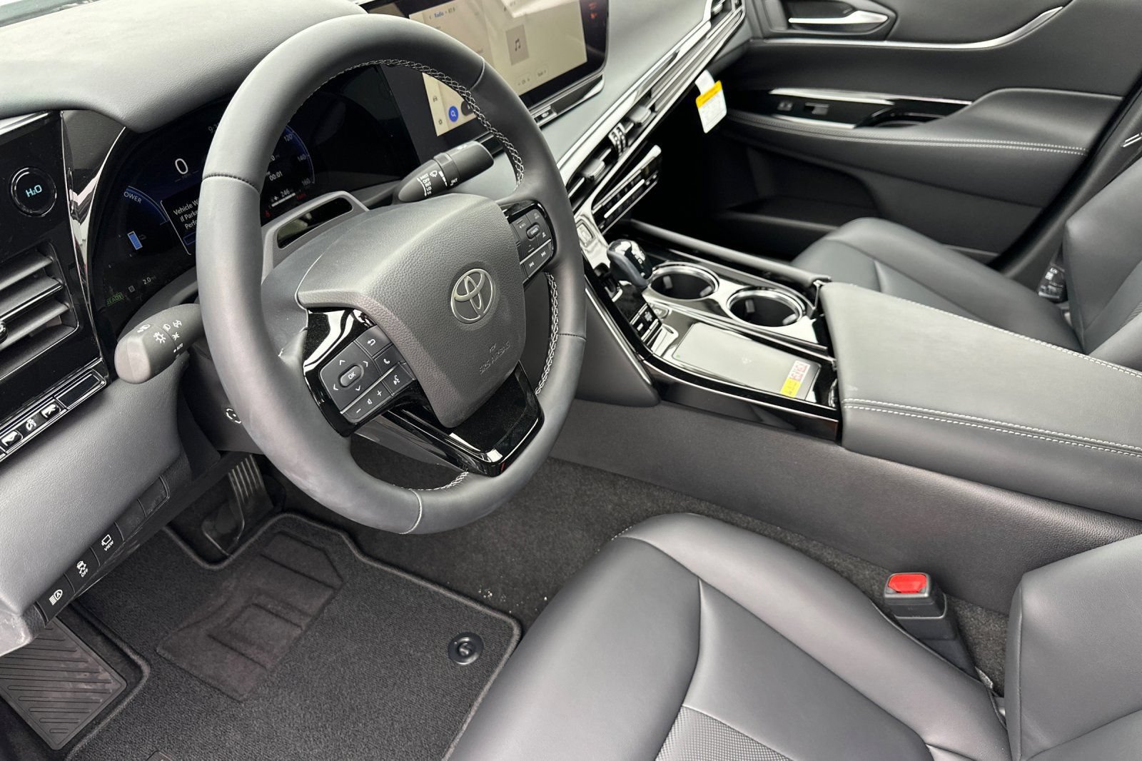 New 2026 Toyota Mirai RWD image 9
