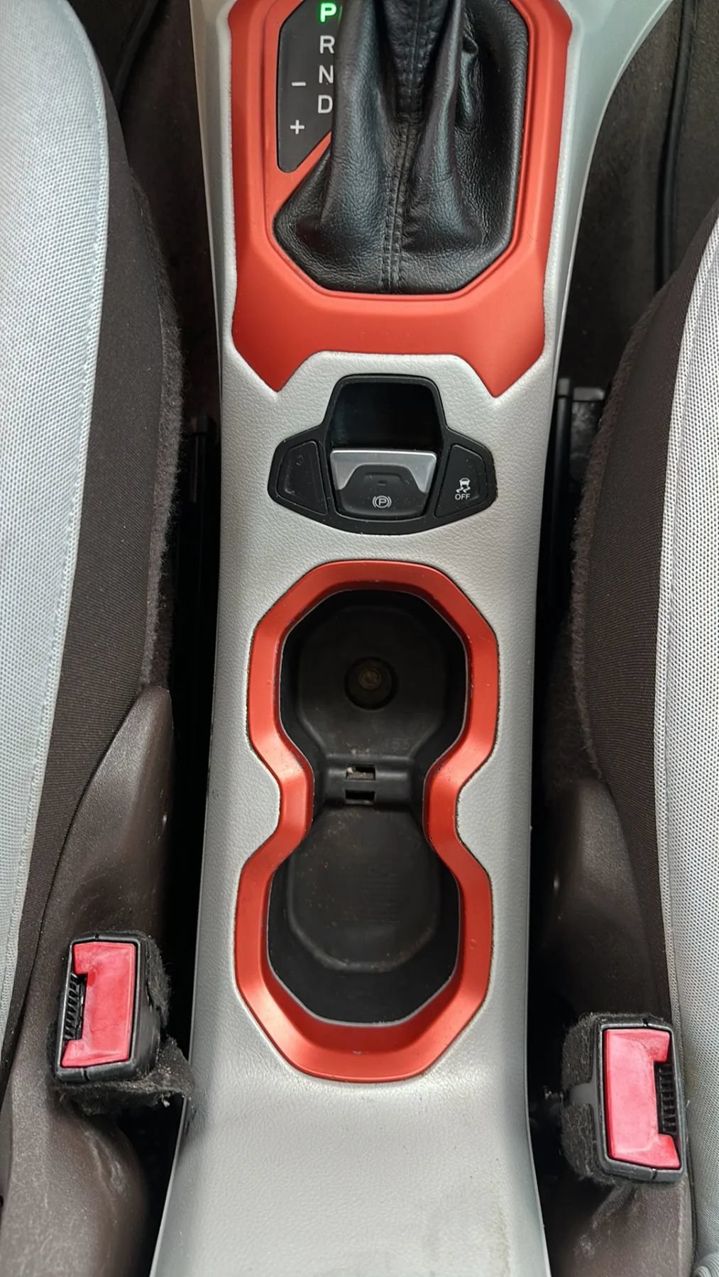 Used 2016 Jeep Renegade Latitude w/ Safety & Security Group FWD image 39