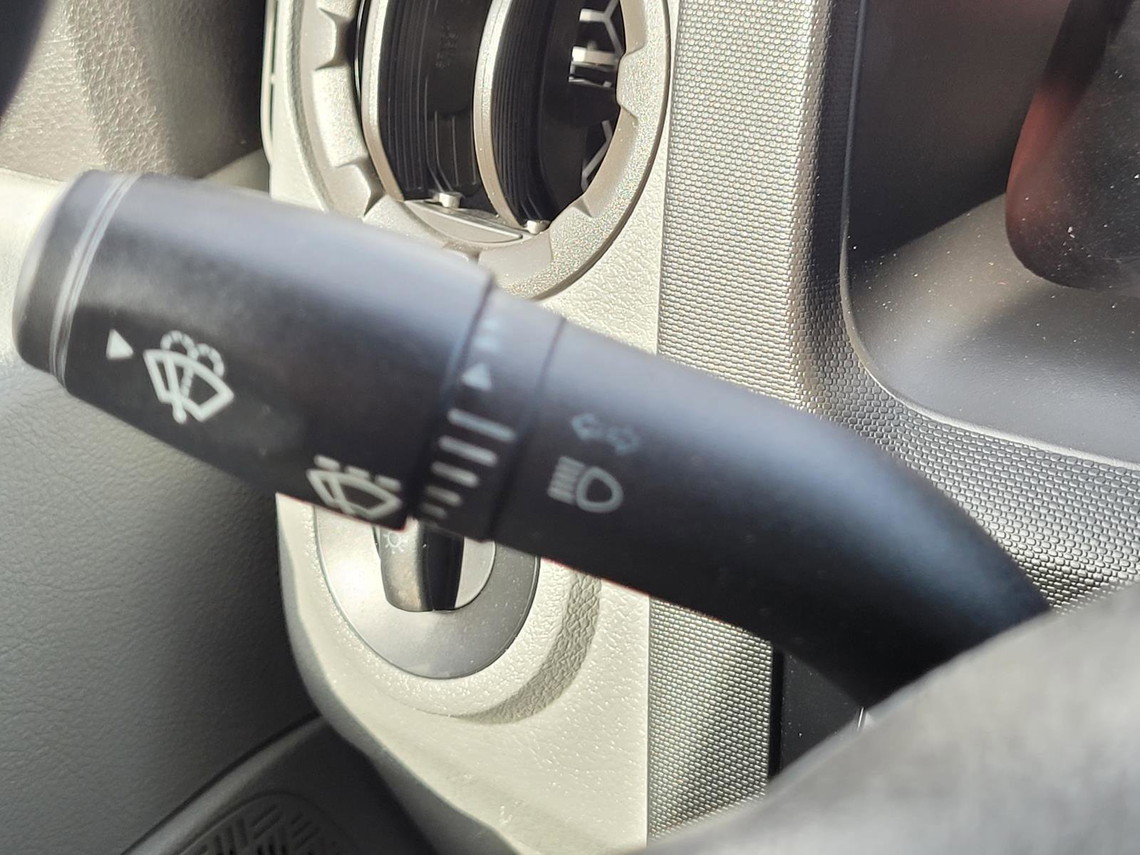 Used 2011 Ford E-350 and Econoline 350 XLT image 29