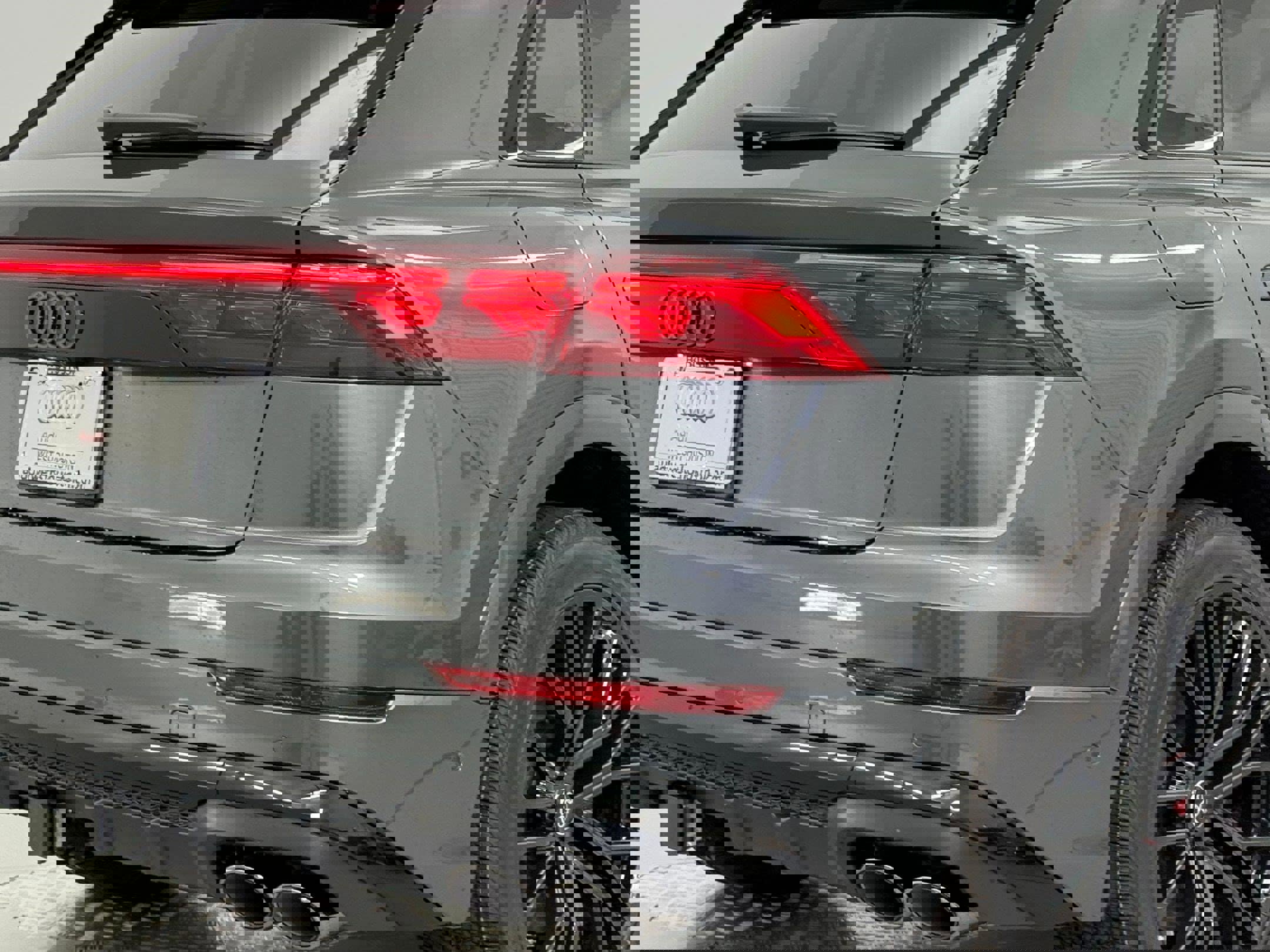 New 2026 Audi SQ8 Prestige image 13