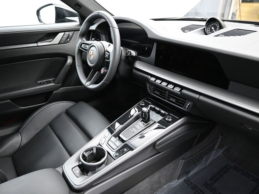 Used 2025 Porsche 911 Carrera w/ Premium Package image 10