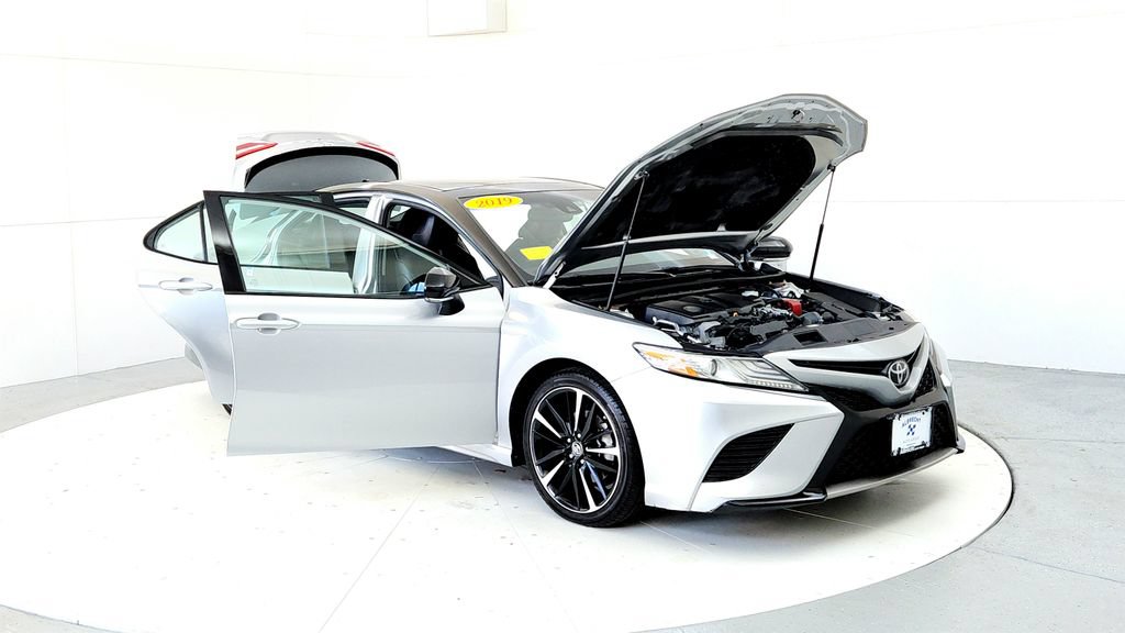 Used 2019 Toyota Camry XSE w/ Navigation Package FWD image 12