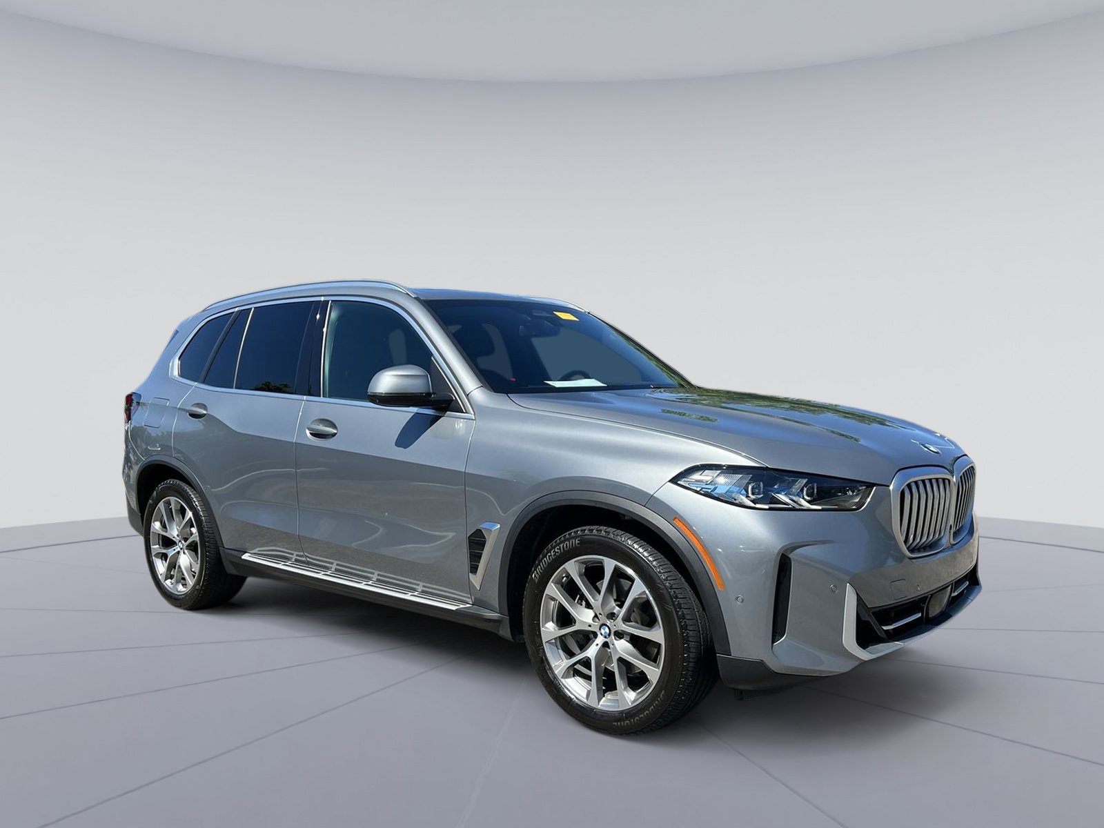 Used 2024 BMW X5 xDrive40i w/ Premium Package AWD/4WD image 11