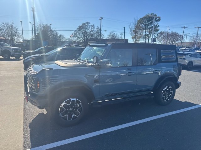 Used 2021 Ford Bronco Outer Banks image 2