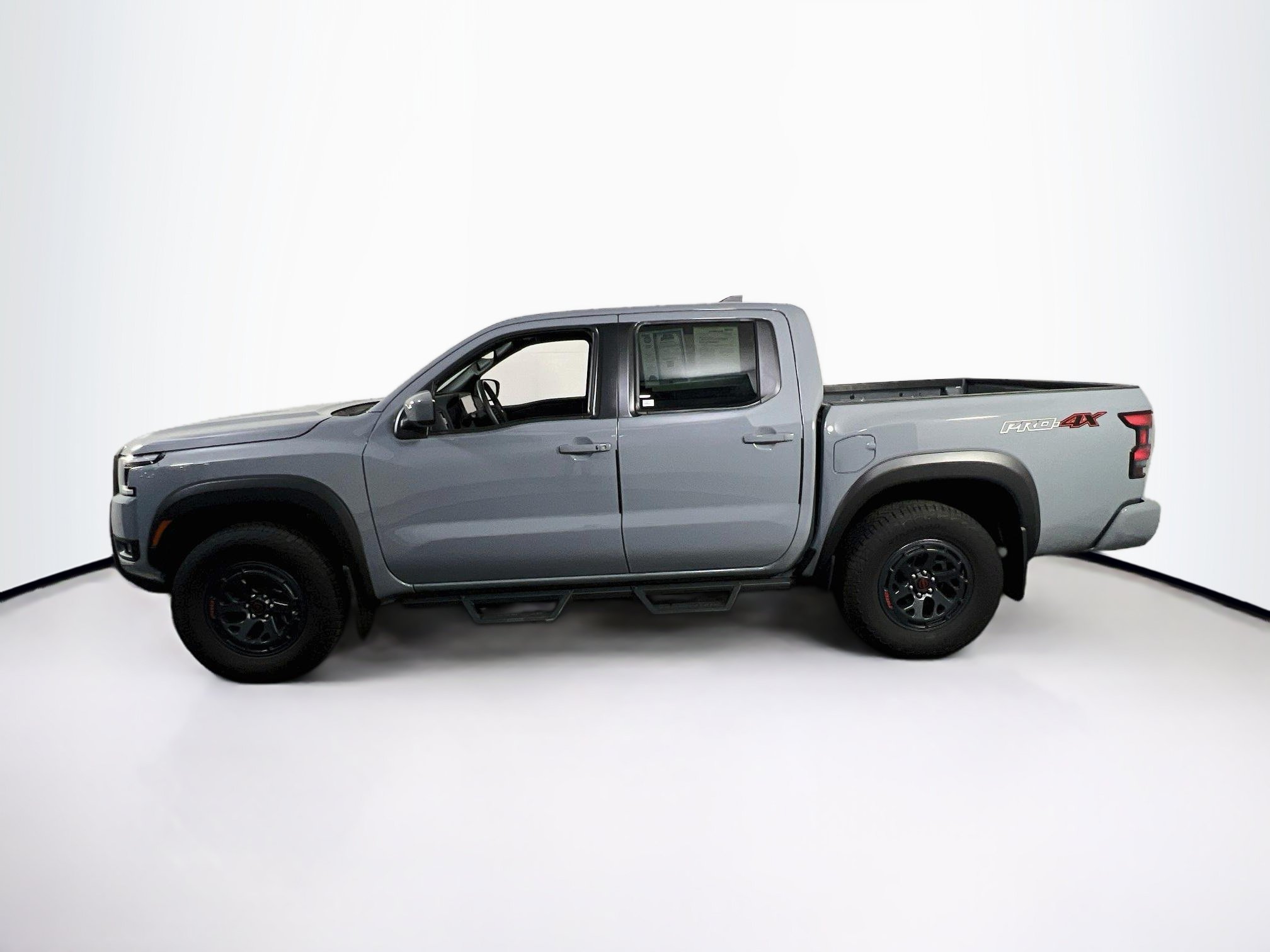 Used 2025 Nissan Frontier PRO-4X AWD/4WD image 8