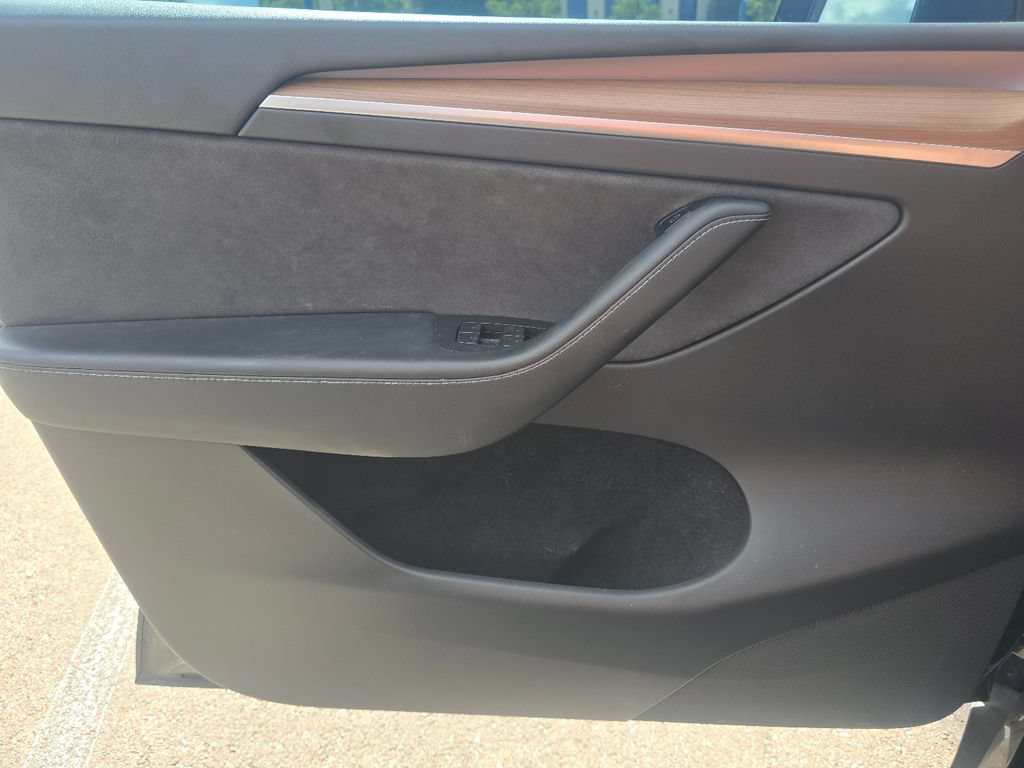 Used 2022 Tesla Model Y Performance AWD/4WD image 28