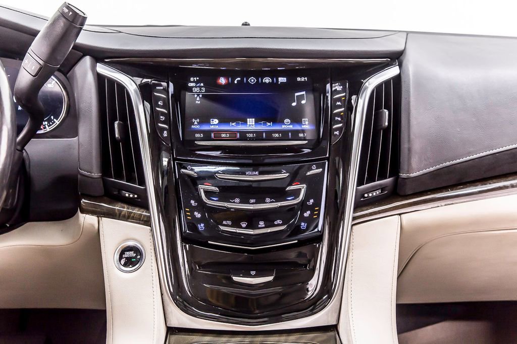 Used 2020 Cadillac Escalade Premium Luxury image 21