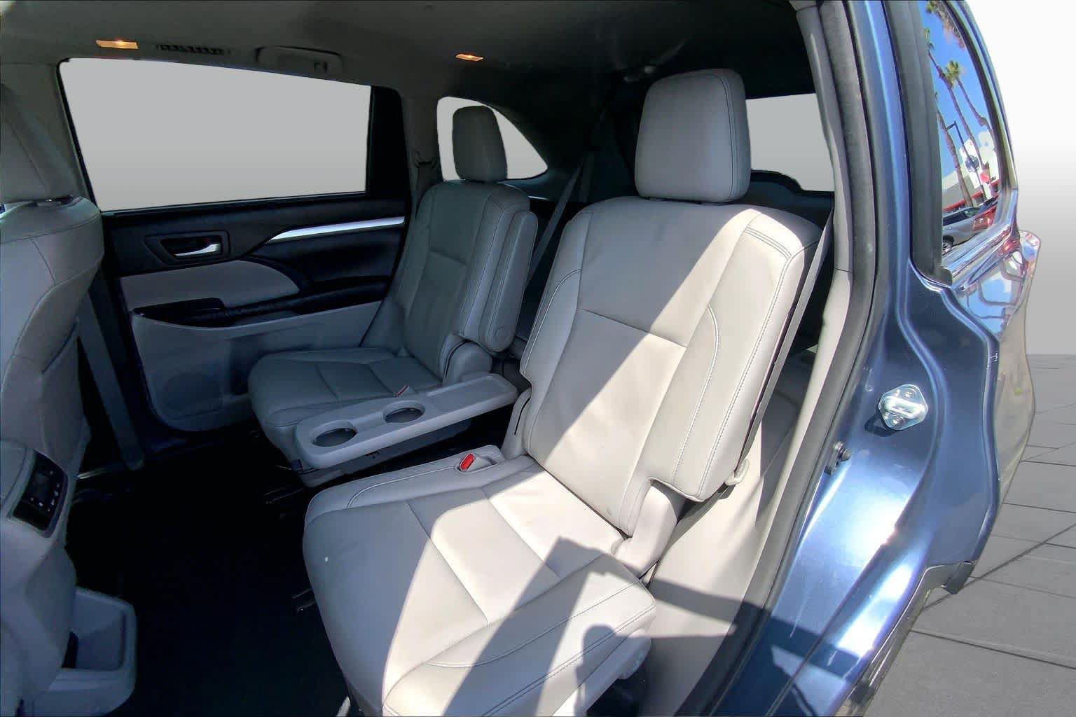Used 2015 Toyota Highlander XLE FWD image 20