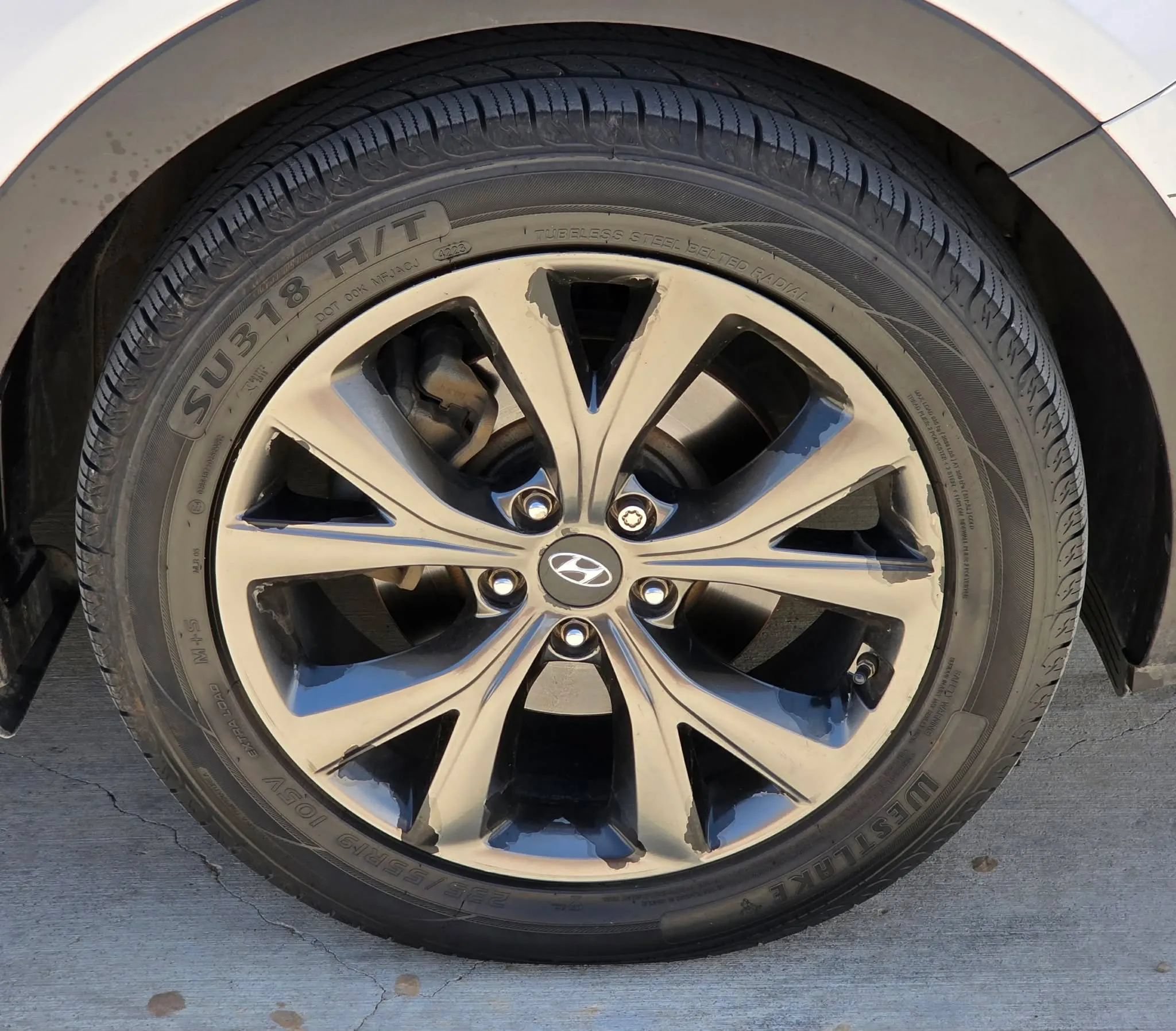 Used 2018 Hyundai Santa Fe Sport w/ Cargo Package FWD image 32