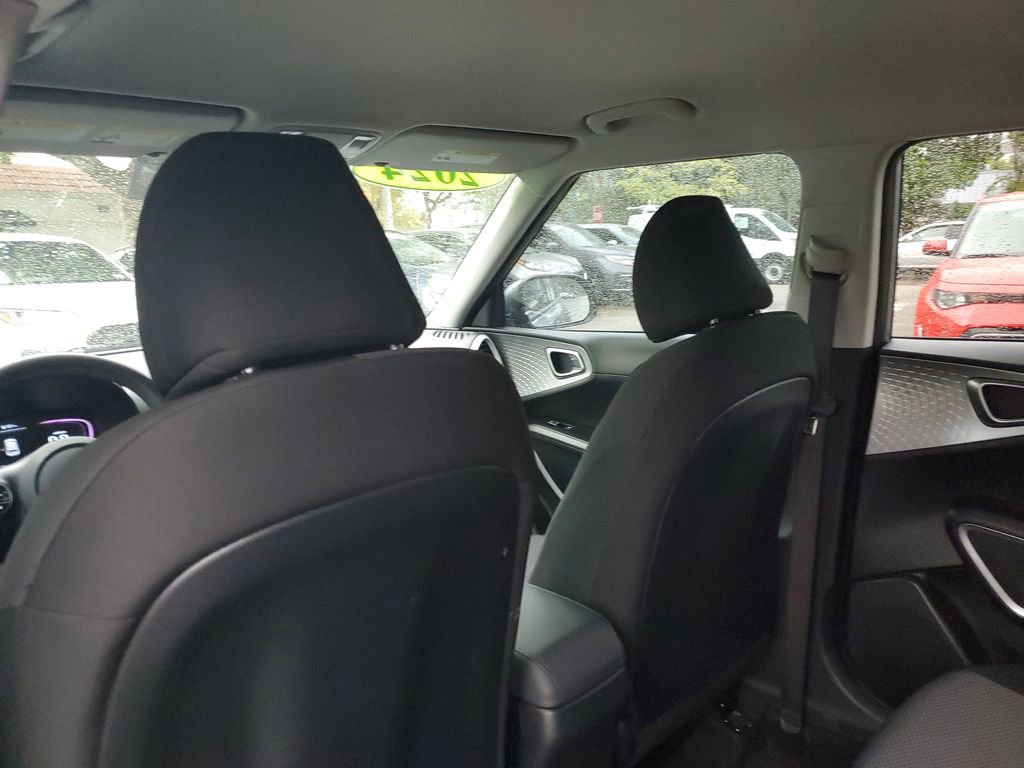 Certified 2024 Kia Soul LX w/ Option Group 015 image 12