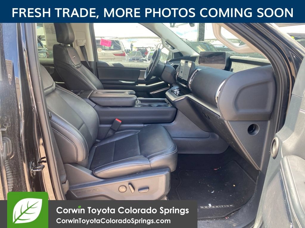 Used 2025 Ford Expedition Max Platinum AWD/4WD image 10