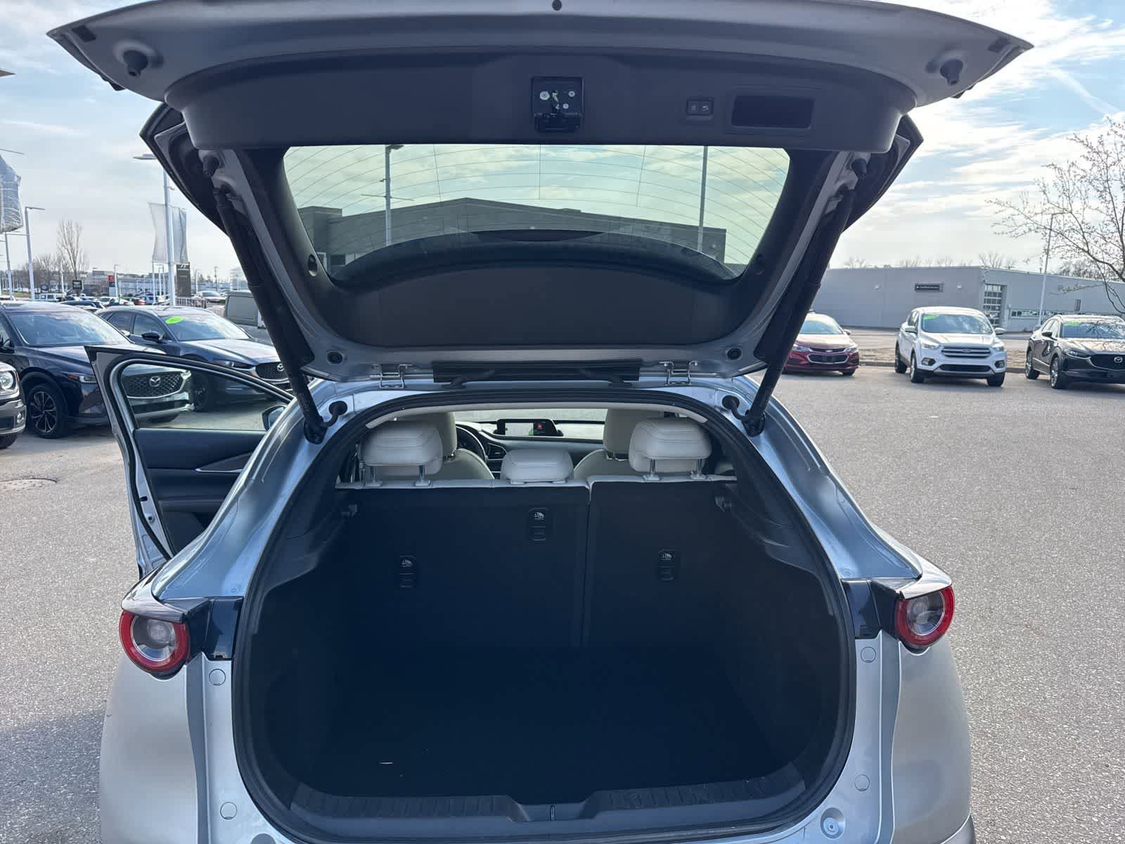 Used 2021 MAZDA CX-30 AWD 2.5 S w/ Premium Package image 23