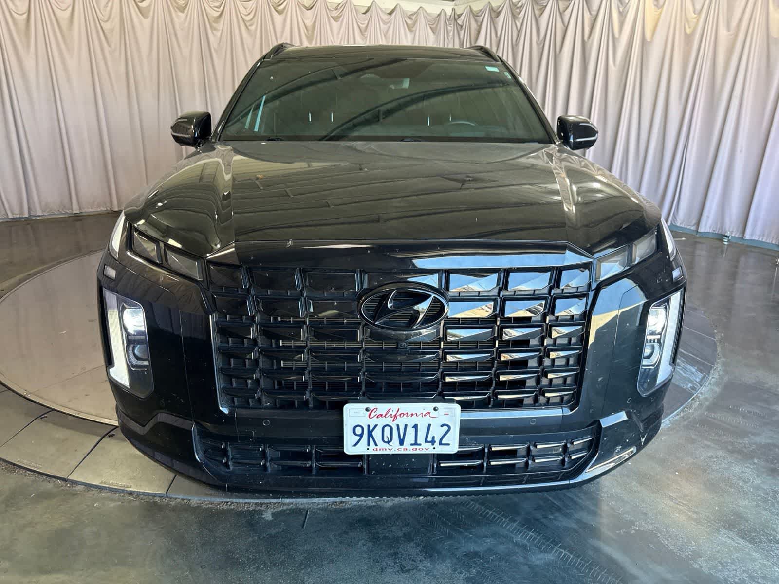 Used 2024 Hyundai Palisade Calligraphy AWD/4WD image 2
