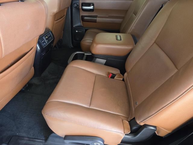 Used 2016 Toyota Sequoia Platinum RWD image 10