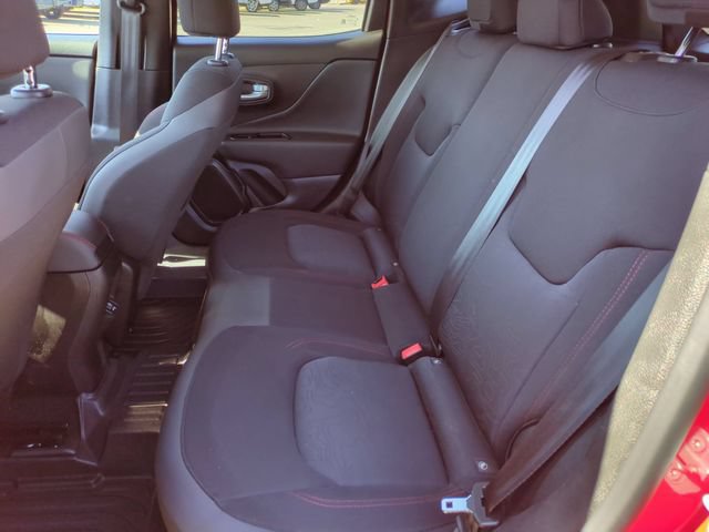 Used 2023 Jeep Renegade Trailhawk AWD/4WD image 28