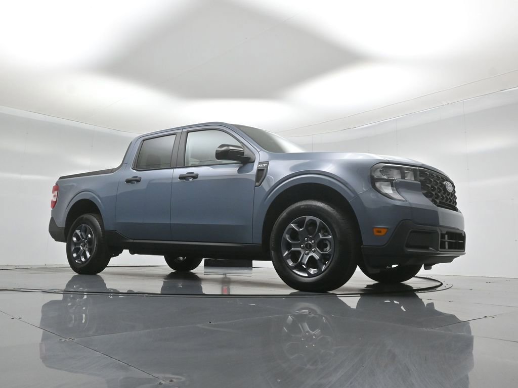New 2026 Ford Maverick XLT w/ XLT Luxury Package image 3