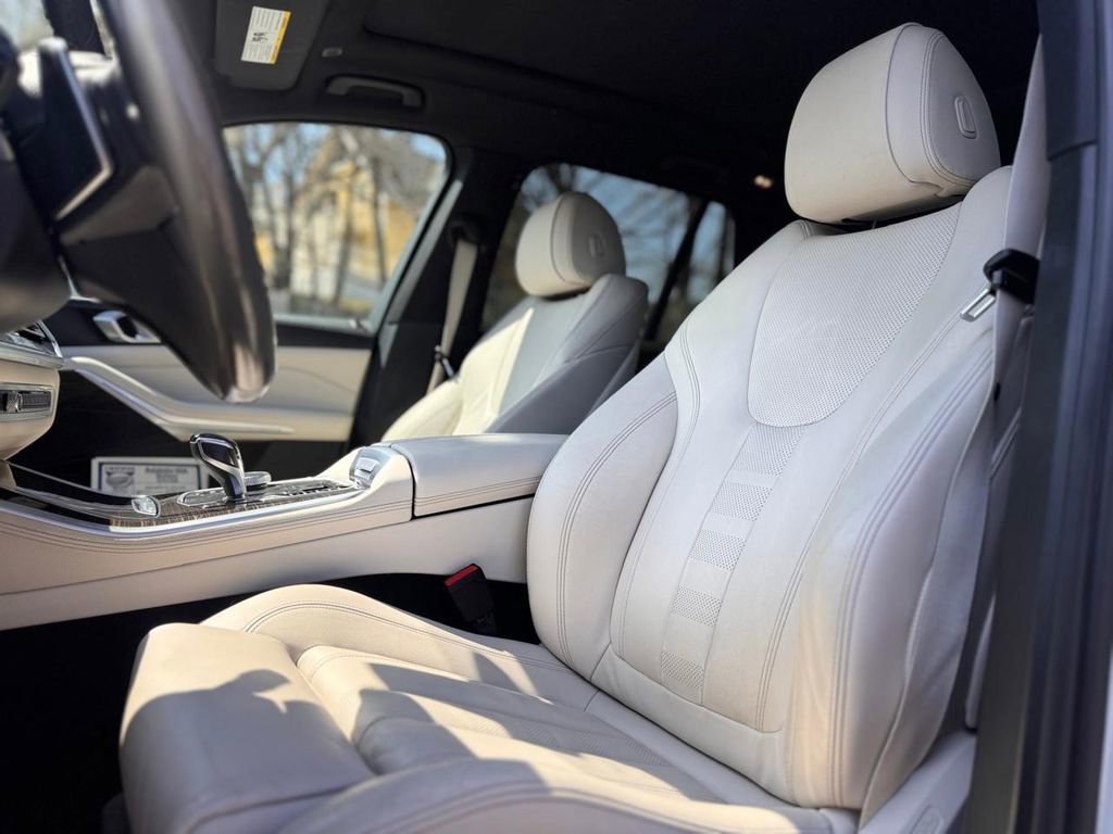 Used 2020 BMW X5 xDrive40i w/ Convenience Package image 17