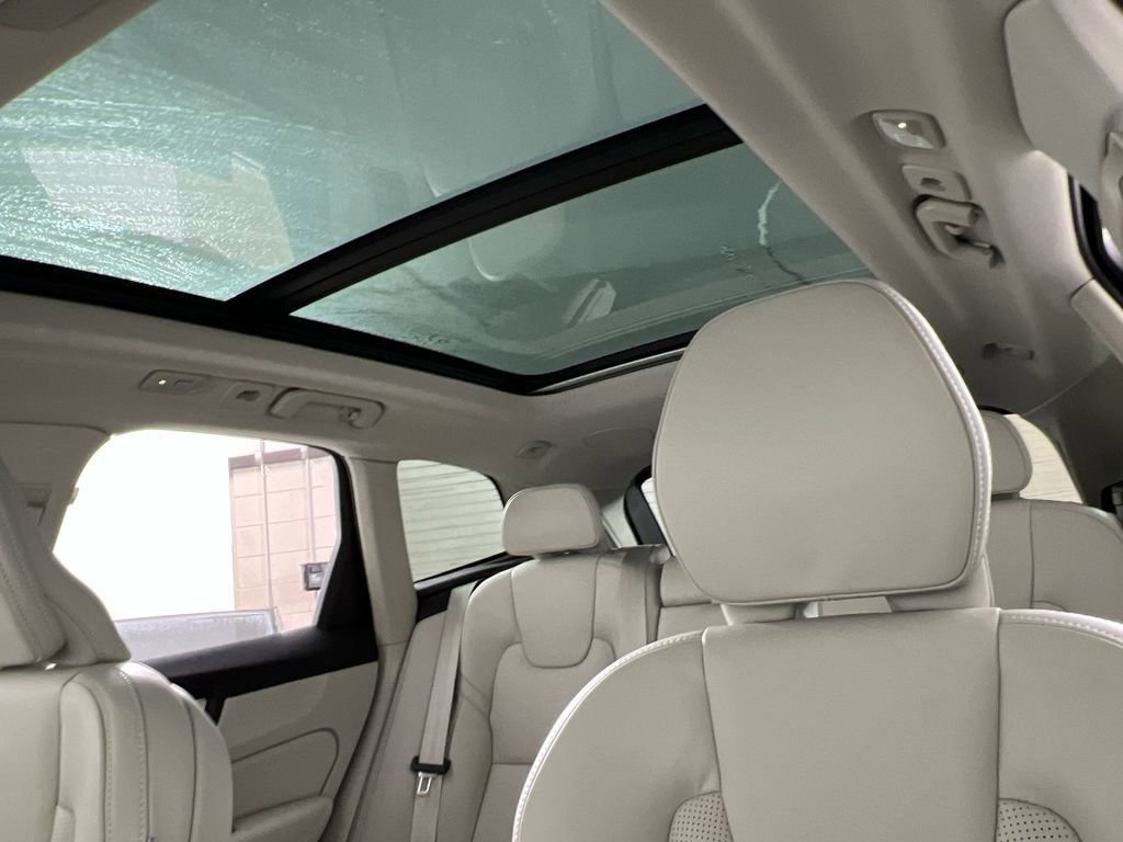 New 2026 Volvo XC60 B5 Ultra w/ Protection Package Premier image 14
