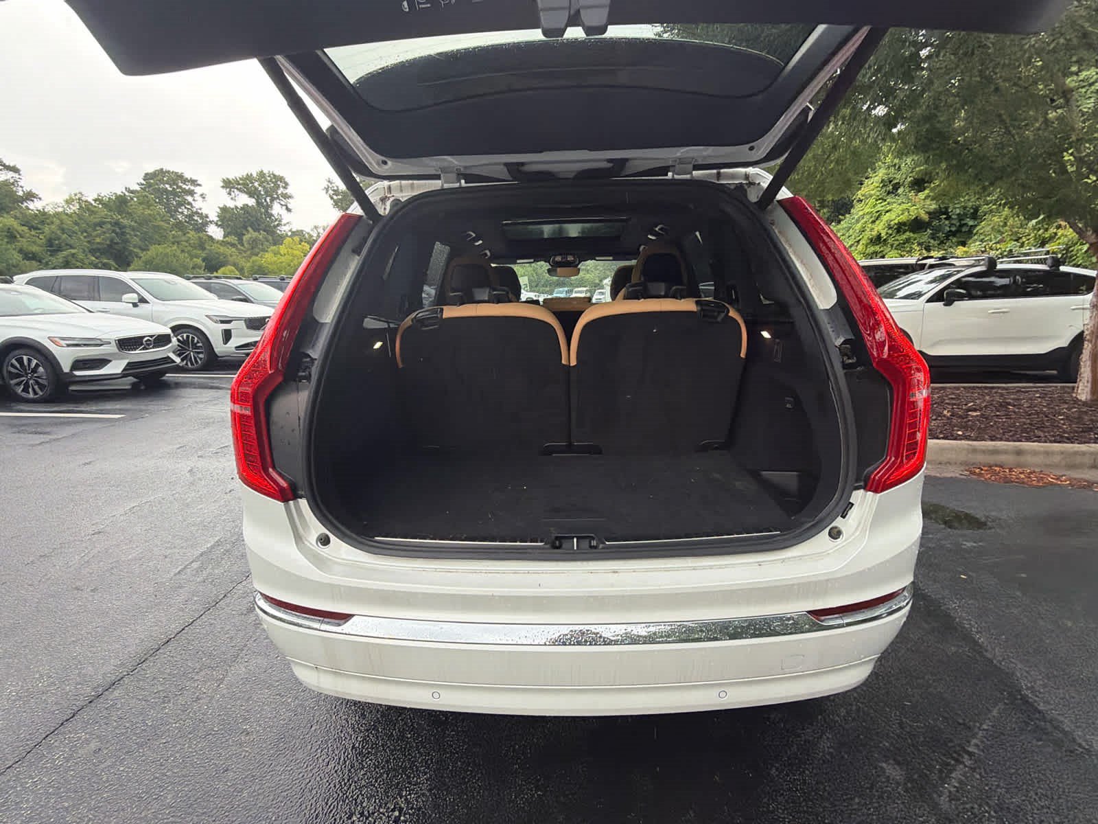 Used 2024 Volvo XC90 B6 Ultimate AWD/4WD image 7