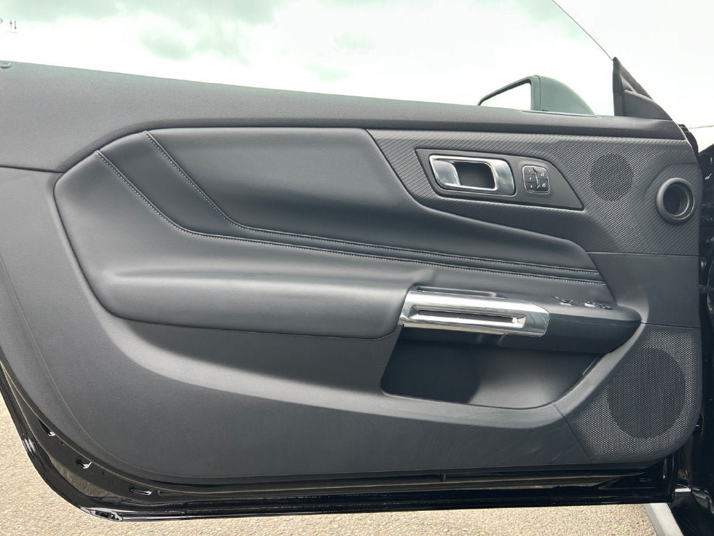 Used 2025 Ford Mustang GT Premium RWD image 20