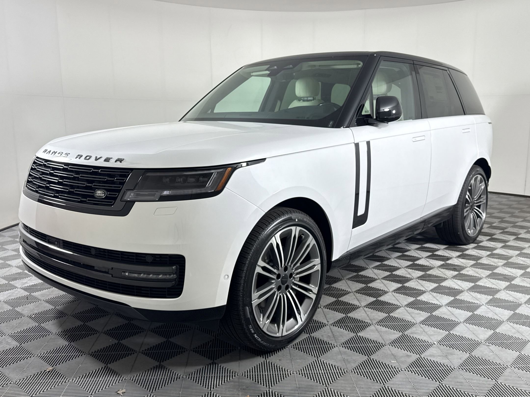 New 2026 Land Rover Range Rover SE AWD/4WD image 1