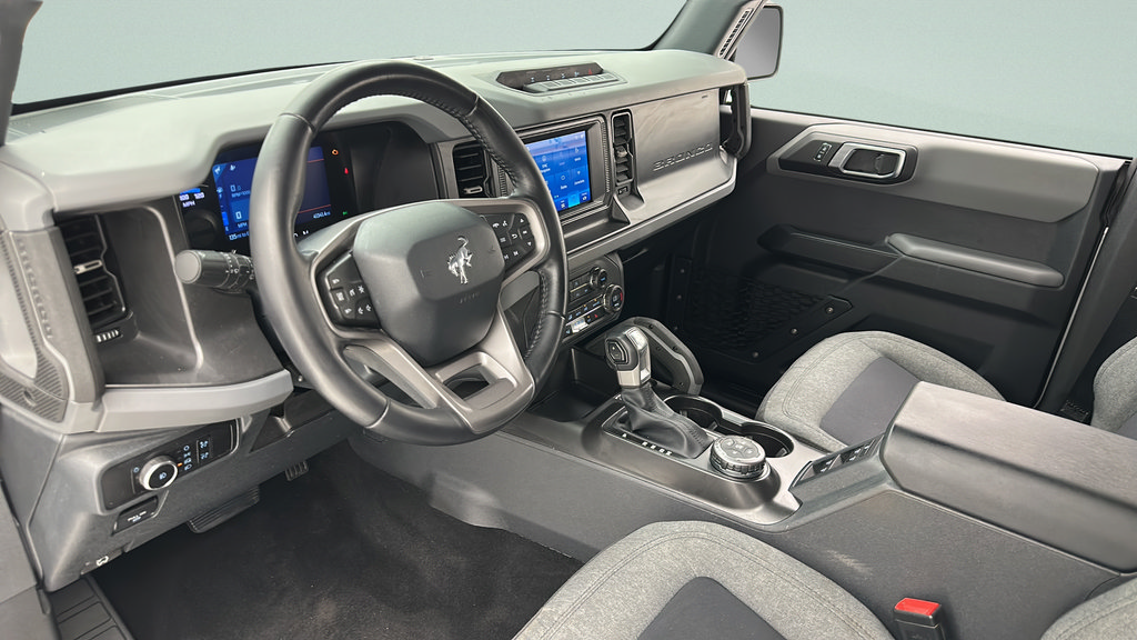 Used 2023 Ford Bronco Big Bend w/ Sasquatch Package AWD/4WD image 12
