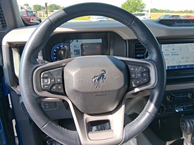 Used 2022 Ford Bronco Wildtrak image 16