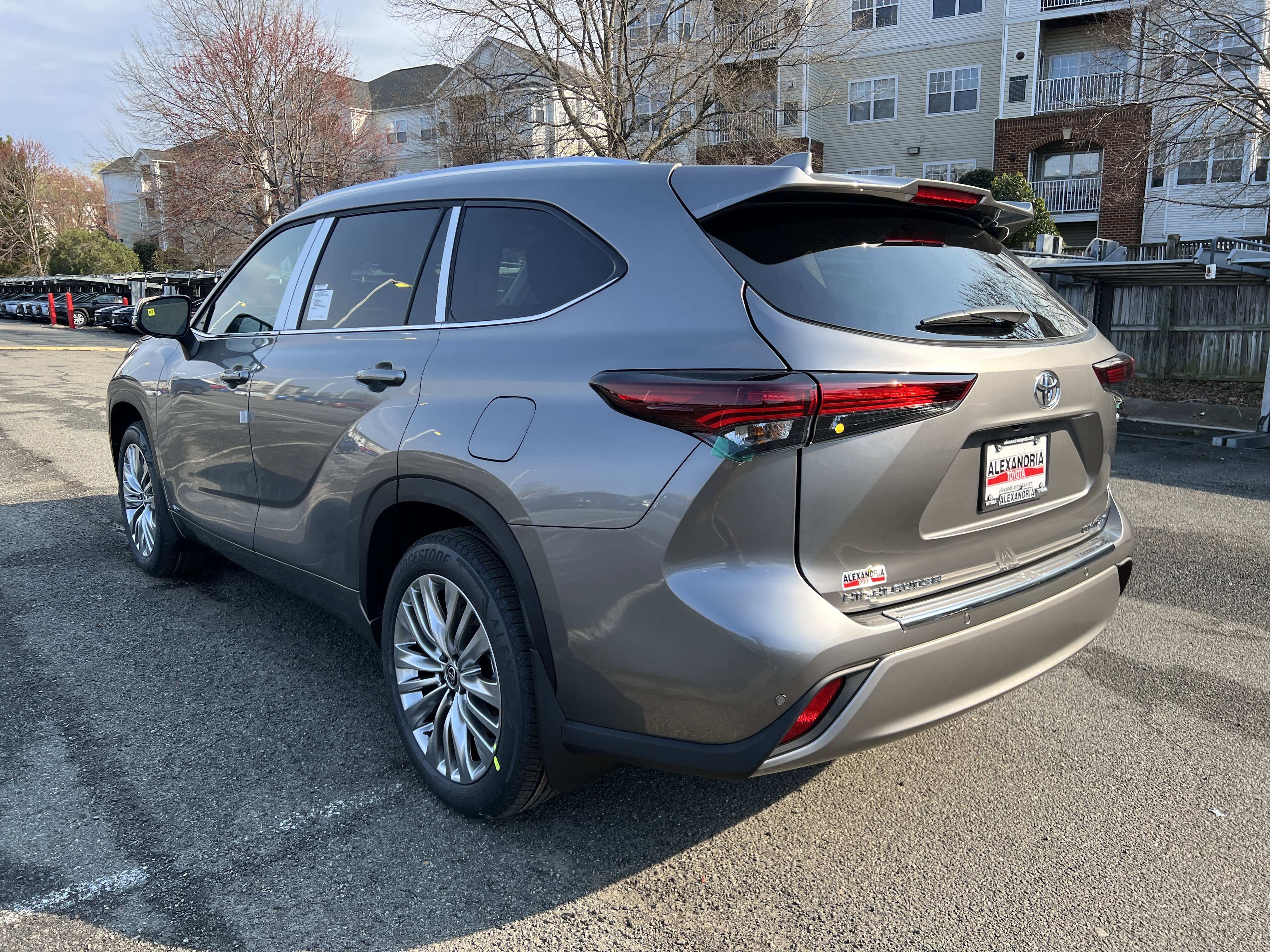 New 2026 Toyota Highlander Platinum image 6