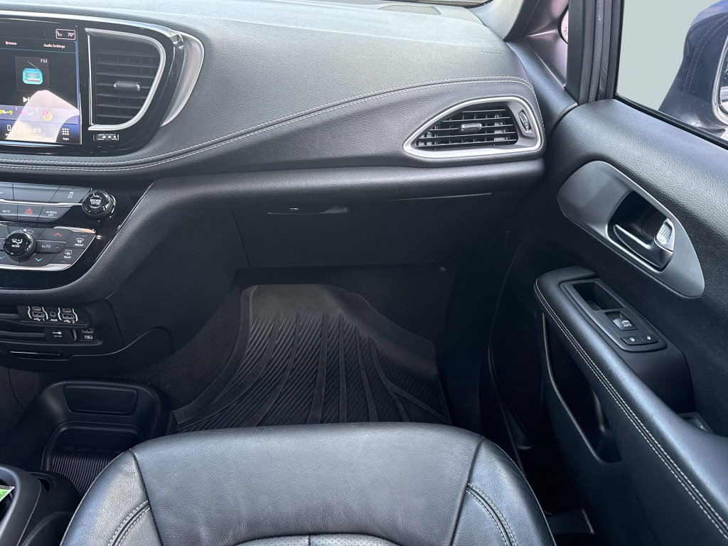 Used 2022 Chrysler Pacifica Touring-L w/ S Appearance Package FWD image 49