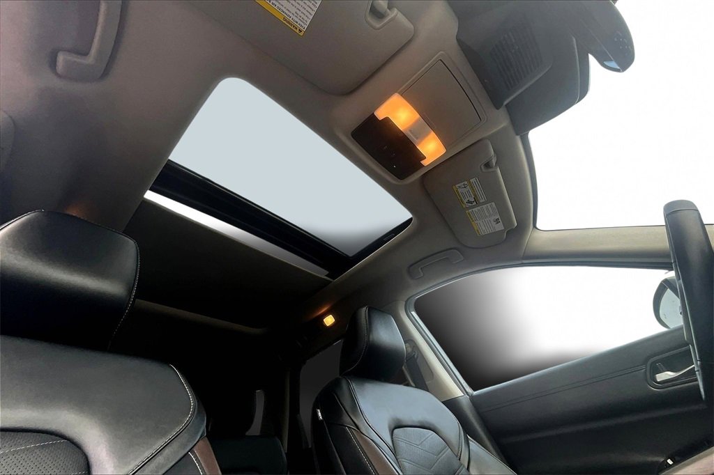 Used 2024 Nissan Pathfinder Platinum w/ Cargo Package image 22