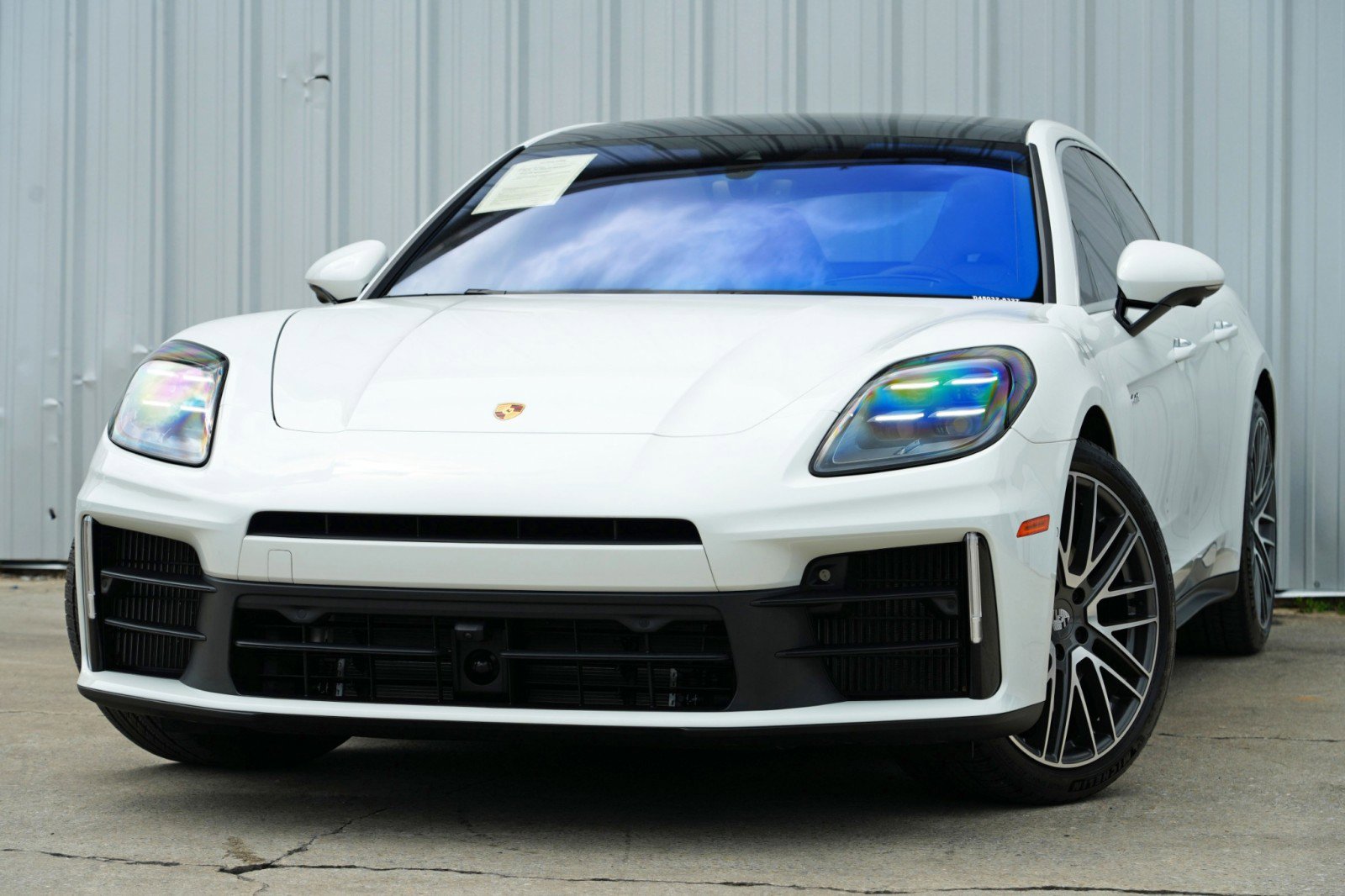 Used 2025 Porsche Panamera 4 w/ Premium Package image 3